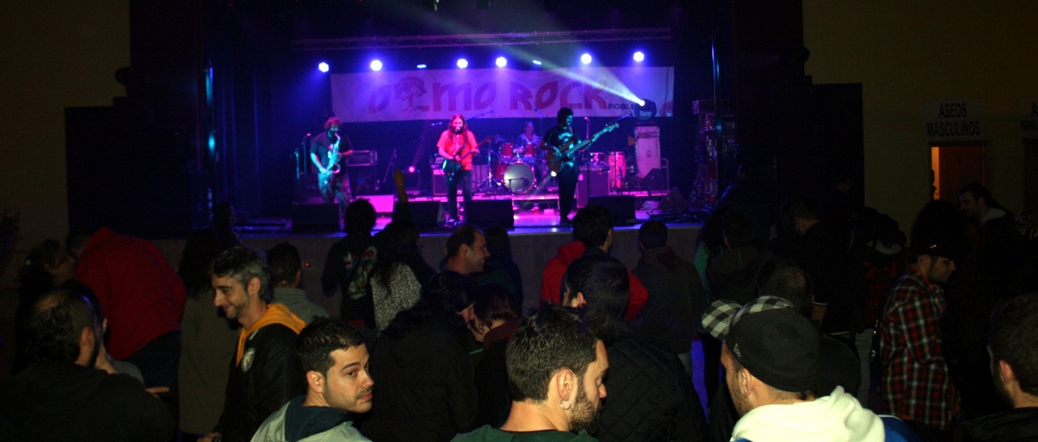 Imagen de una actuación, durante pasadas ediciones de Olmorock.